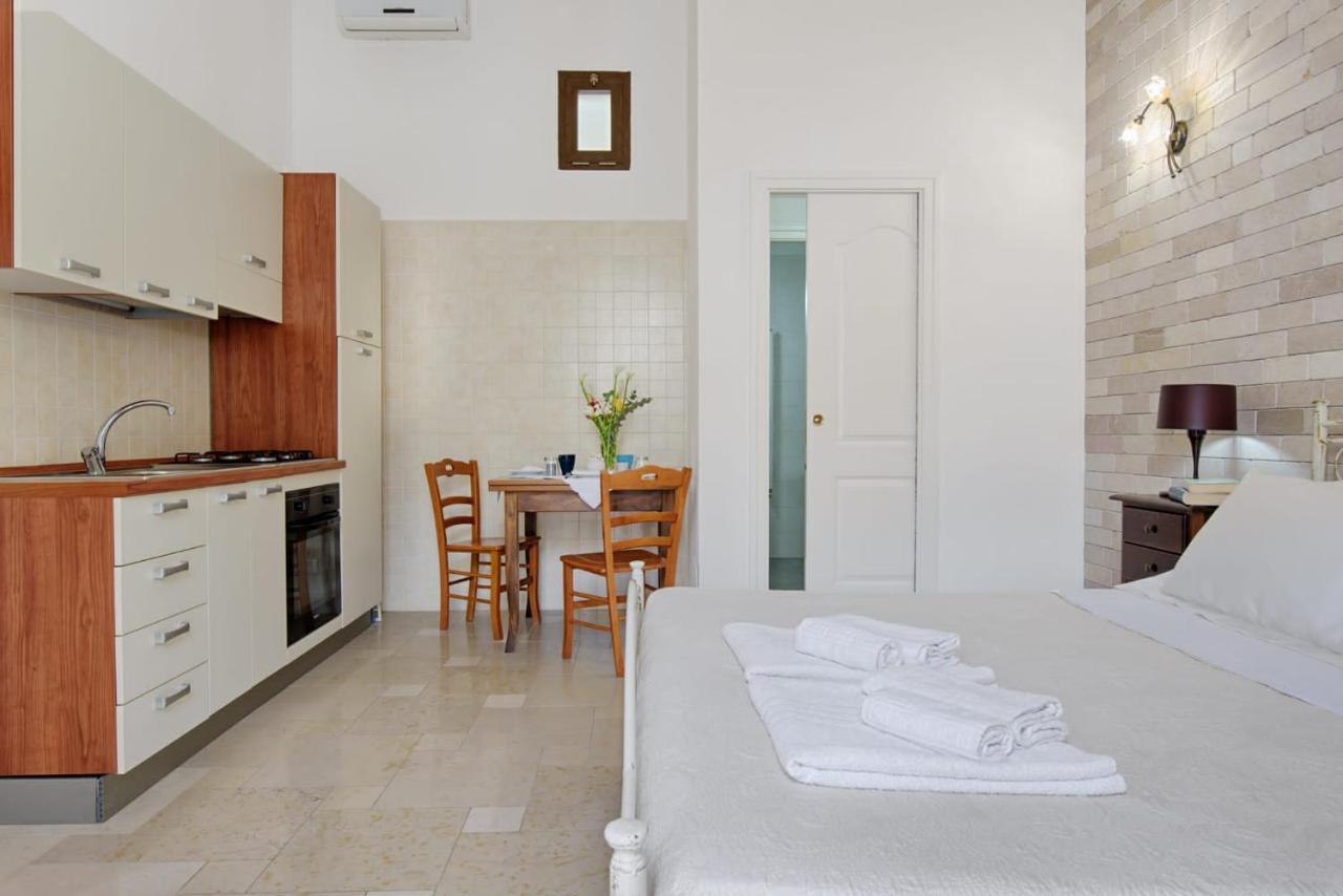 Il Vicoletto Bed & Breakfast Pulsano Bagian luar foto